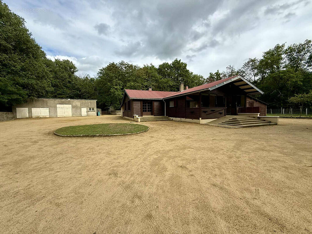 Maison à LA CHAPELLE-SAINT-REMY