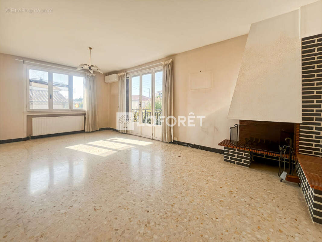 Maison à BOURG-LES-VALENCE