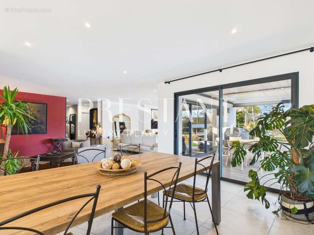 Maison à PEYREHORADE