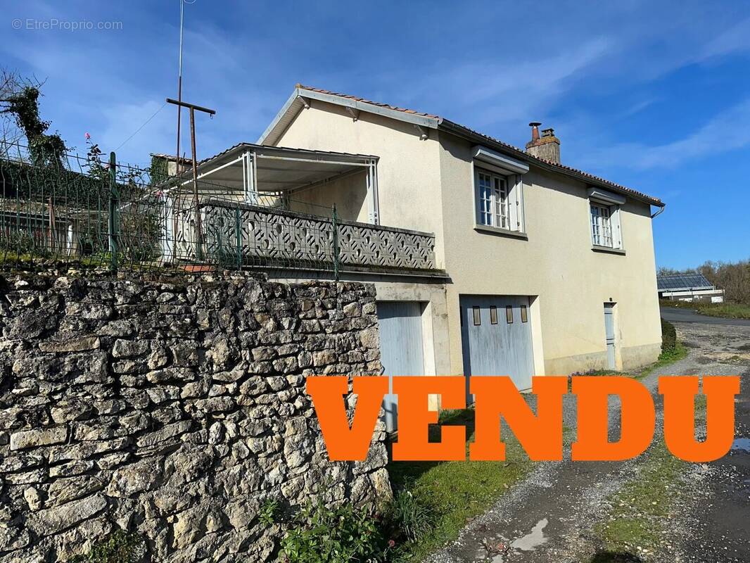 Maison à GENCAY