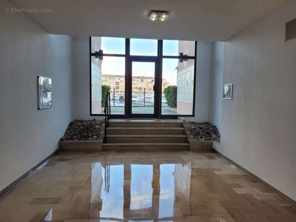 Appartement à MANDELIEU-LA-NAPOULE