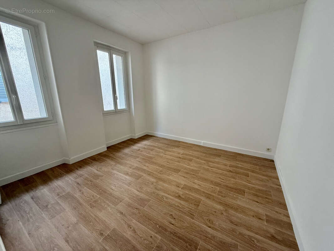 Appartement à SAINTE-LIVRADE-SUR-LOT
