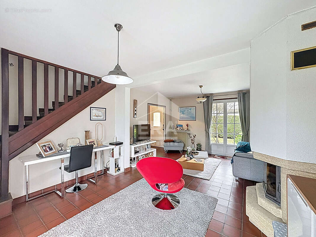 Maison à CHAUMONTEL