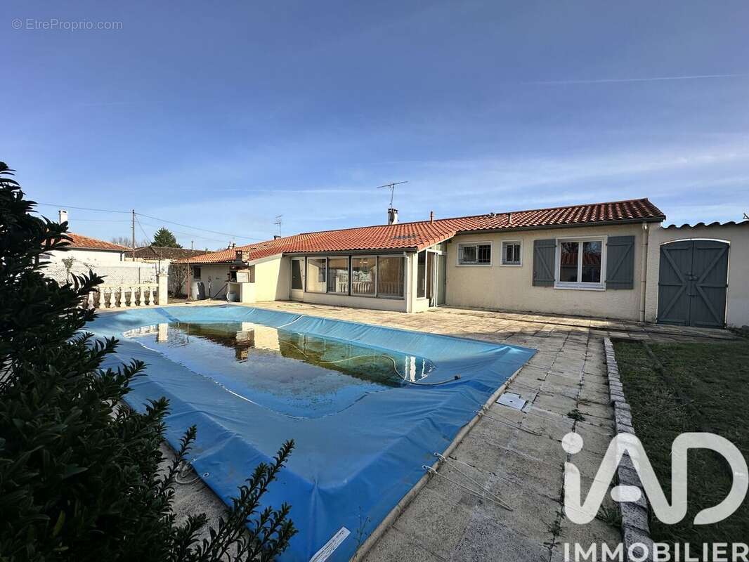 Maison 111 m² à Villeneuve-Sur-Lot  - photo 3