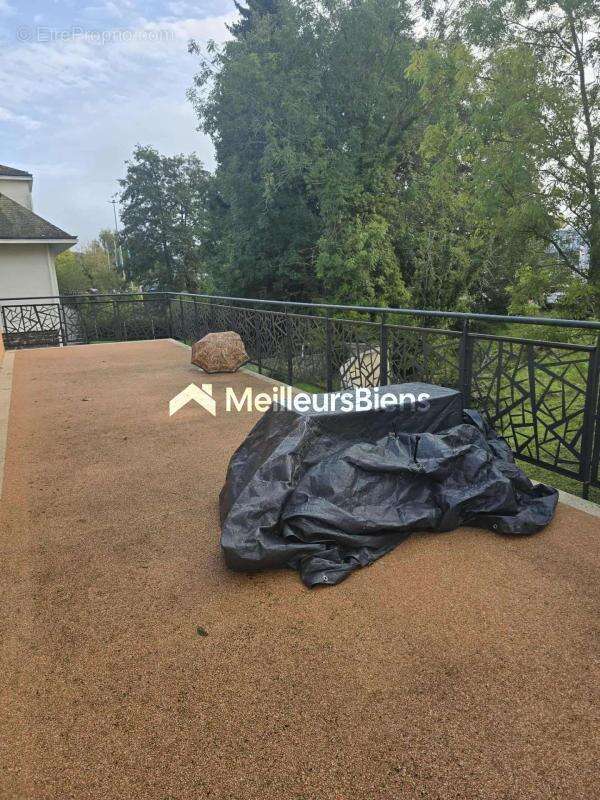 Maison à PRIX-LES-MEZIERES