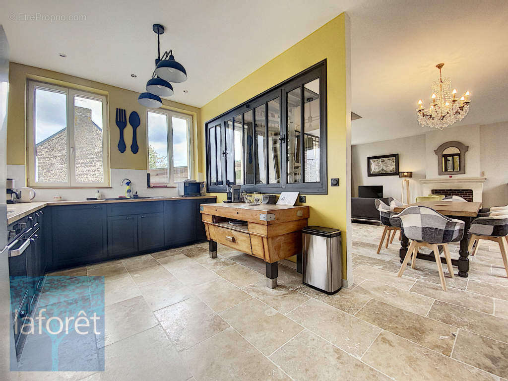 Maison à SAINT-MARS-SUR-LA-FUTAIE