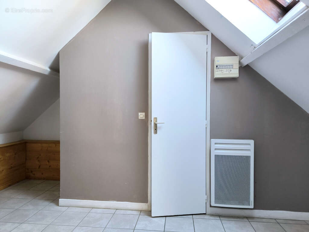 Maison à LONGUES-SUR-MER