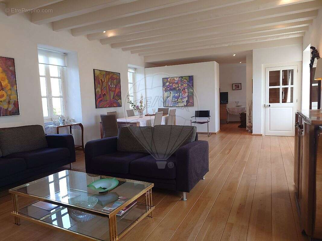 Maison à LAROCHEMILLAY