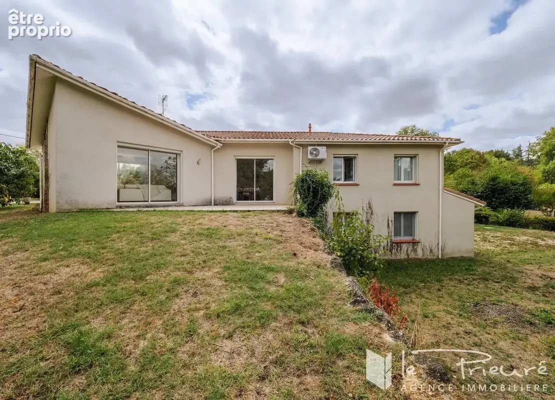 Proche Albi. A 5 min du centre-ville. Maison de 145 m² avec 4 chambres, piscine et terrain de 1 860 m² - photo 15