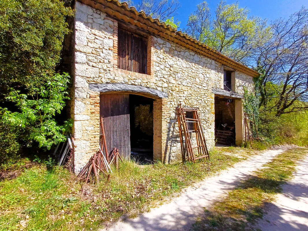 Maison à DONZERE