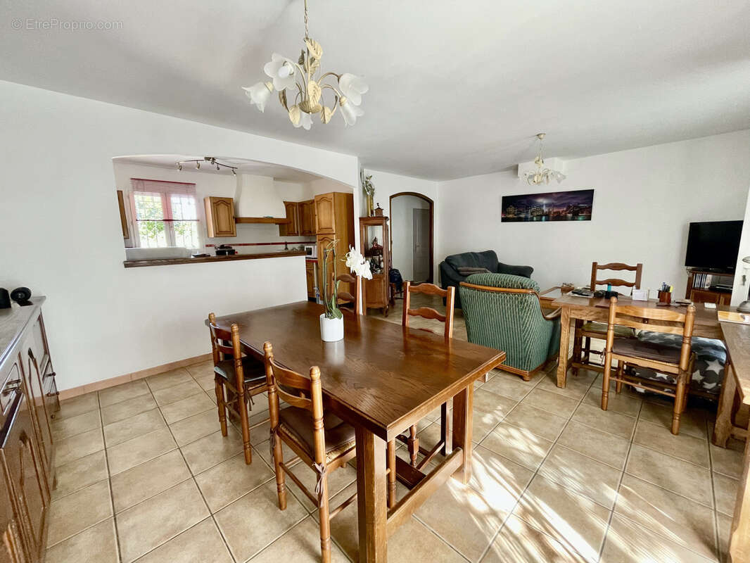 Maison à VAISON-LA-ROMAINE