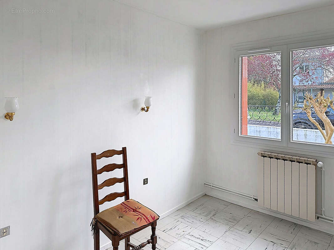 Maison à VILLENAVE-D'ORNON