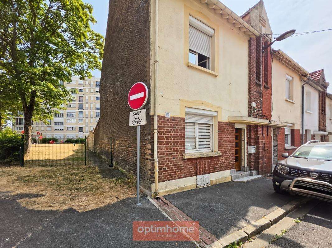 Maison de ville de 146 m² – 4 chambres – bureau – cour et jardin - photo 29