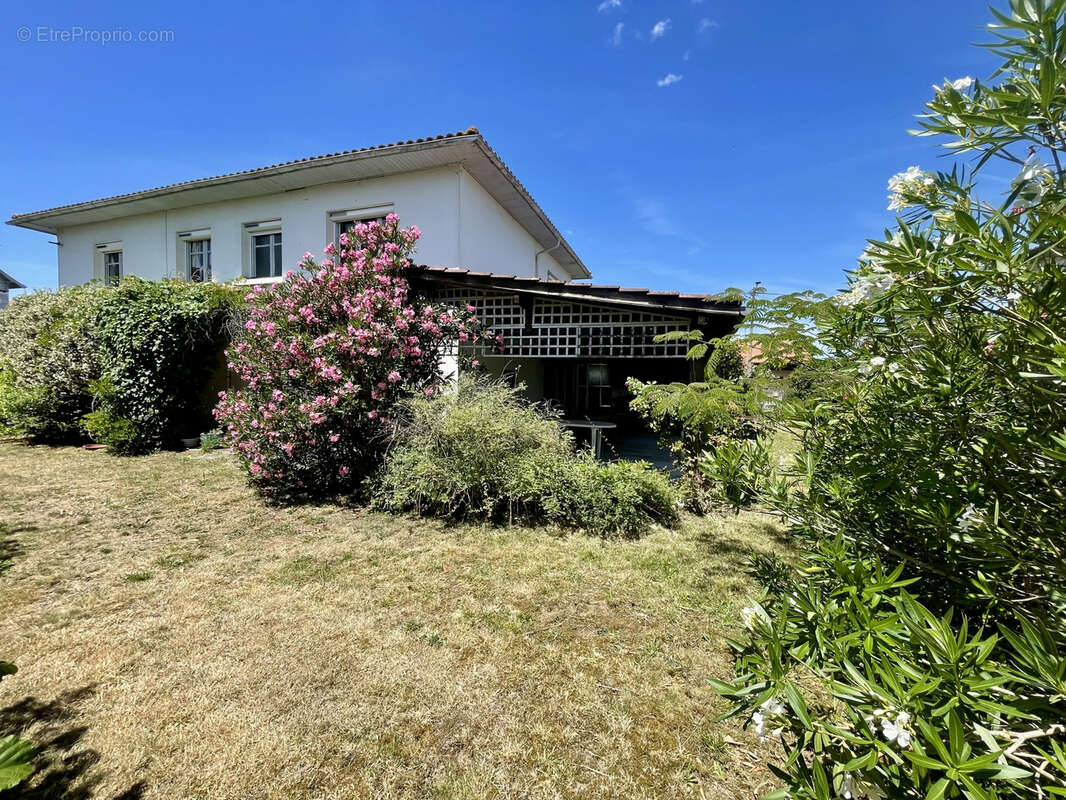 Maison à VIC-EN-BIGORRE