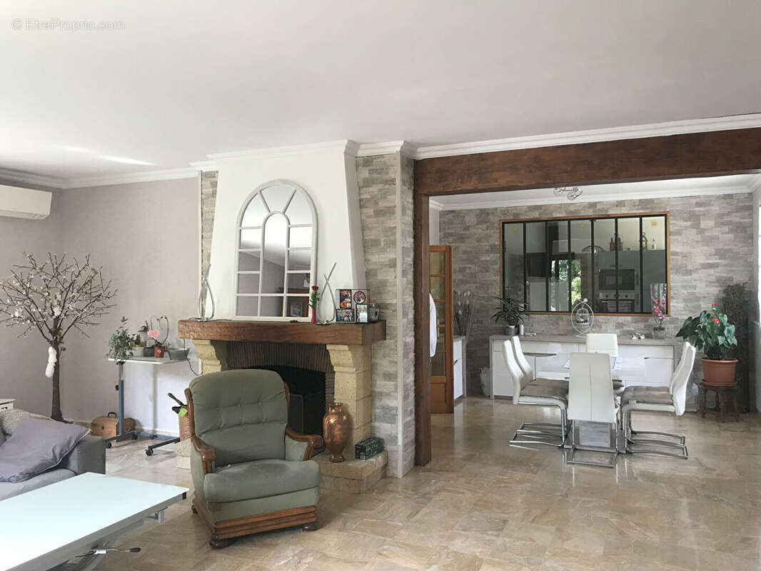 Maison à SAINT-REMY-SUR-AVRE