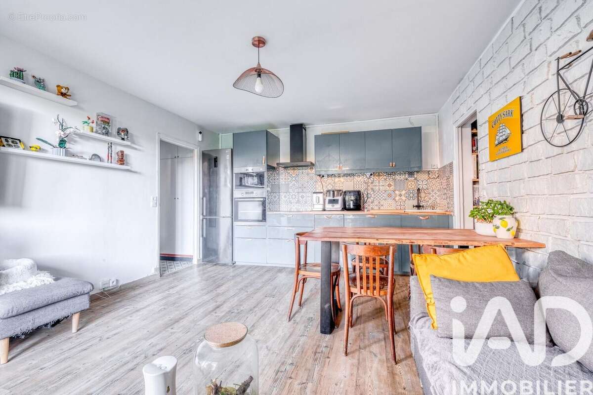 Photo 3 - Appartement à LIVRY-GARGAN