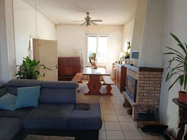 Maison à CHALLUY