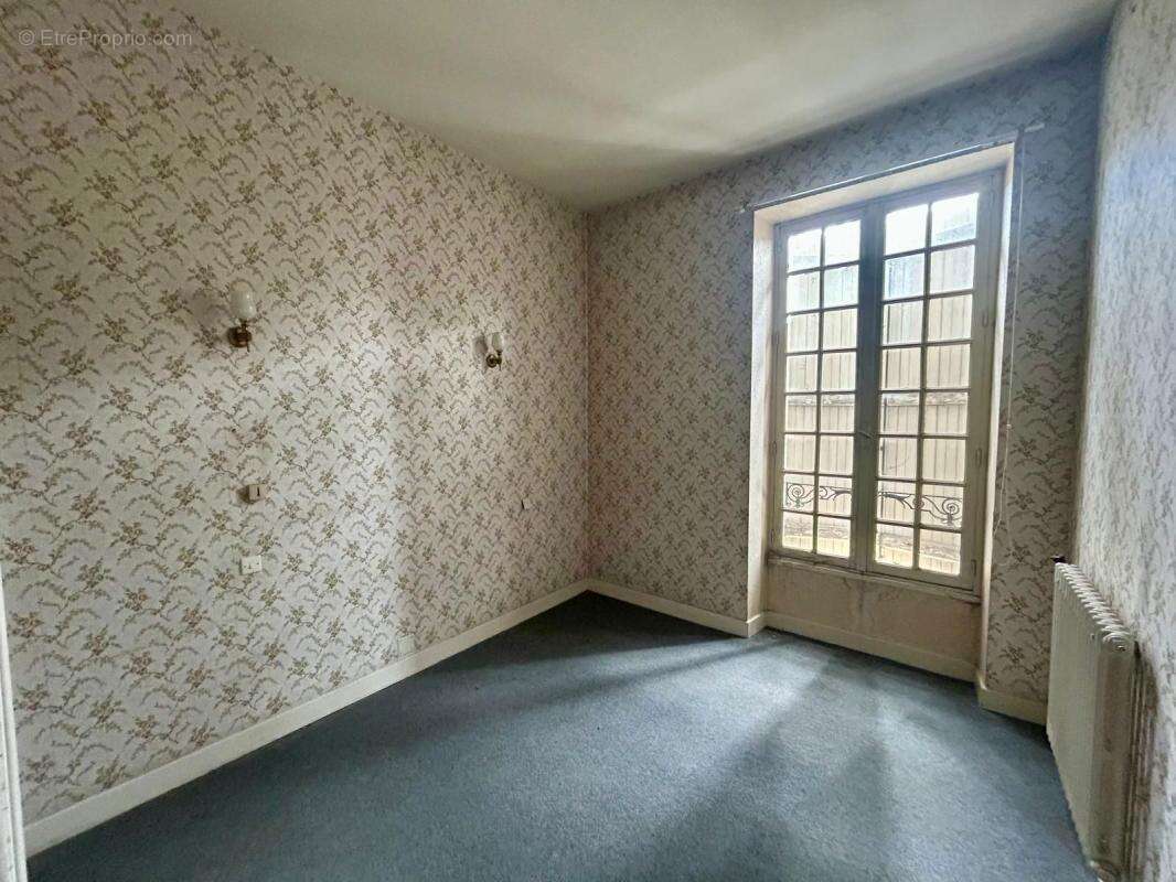 Commerce à CRESSENSAC