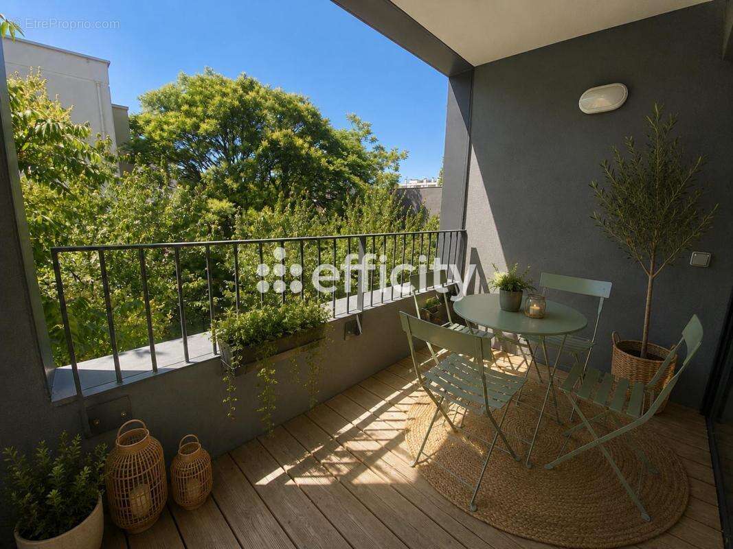 Appartement à BRON