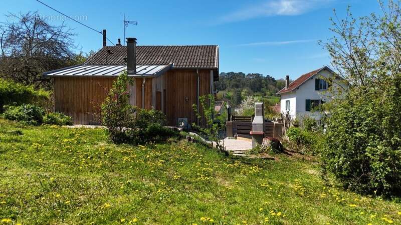 Maison à LONS-LE-SAUNIER