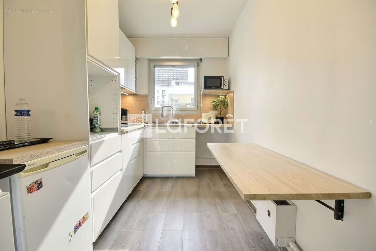 Appartement à COURBEVOIE