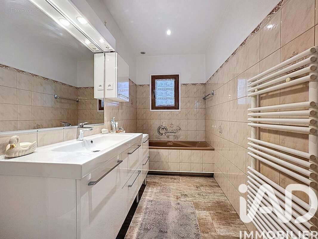 Photo 8 - Maison à HOUILLES