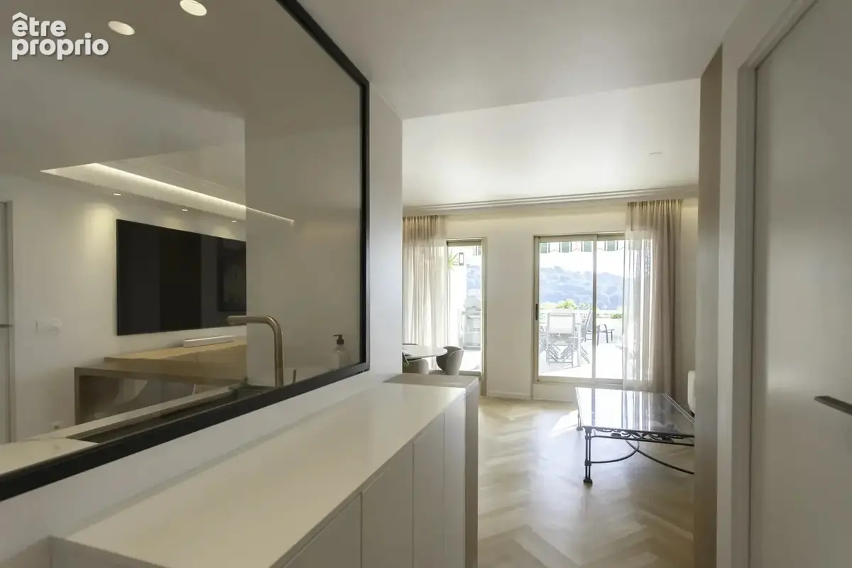 Nice – bas de bellet  3 pièces de 63 m² – terrasse de 35 m² – vue mer panoramique – garage - photo 9