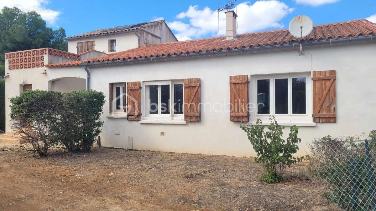 Villedaigne - villa r+1 de 160 m² - 4 faces - type 6 - 3 chambres - garage - piscine - parcelle de 970 m² - photo 16