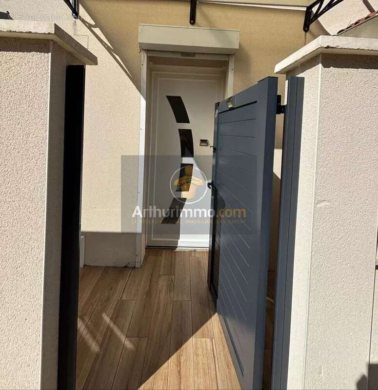 Appartement à BRIE-COMTE-ROBERT