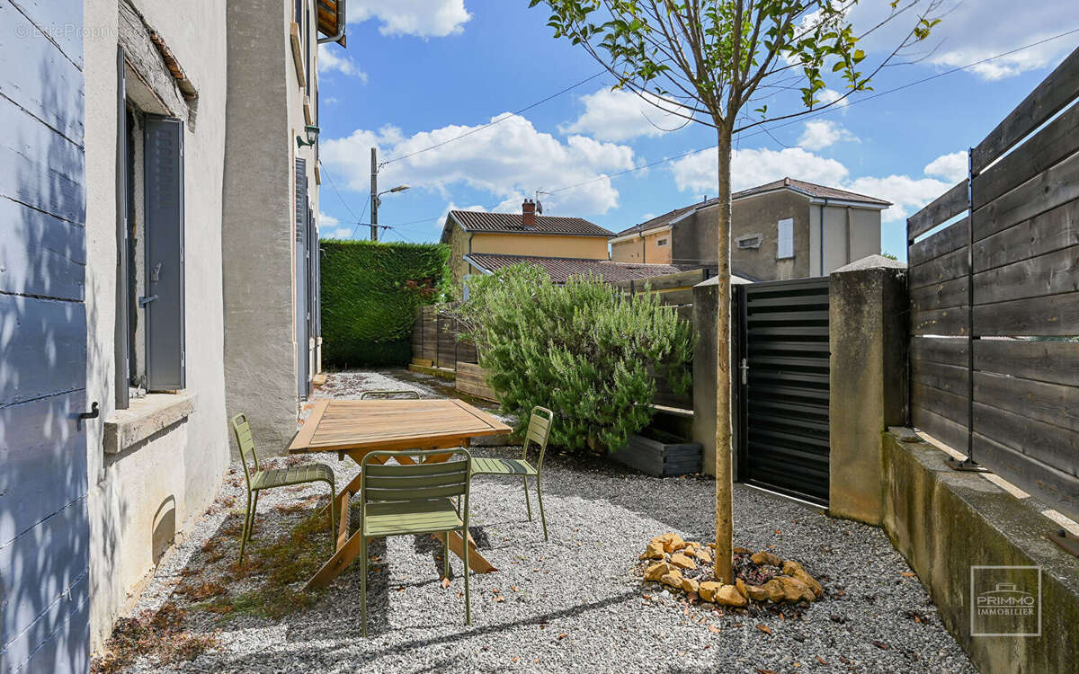 Maison à SAINT-CYR-AU-MONT-D'OR