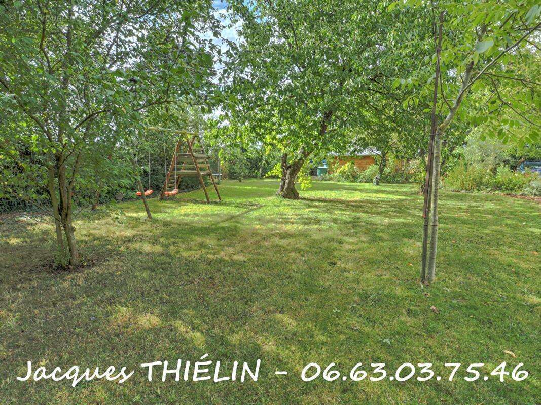 Maison à LONGUE-JUMELLES