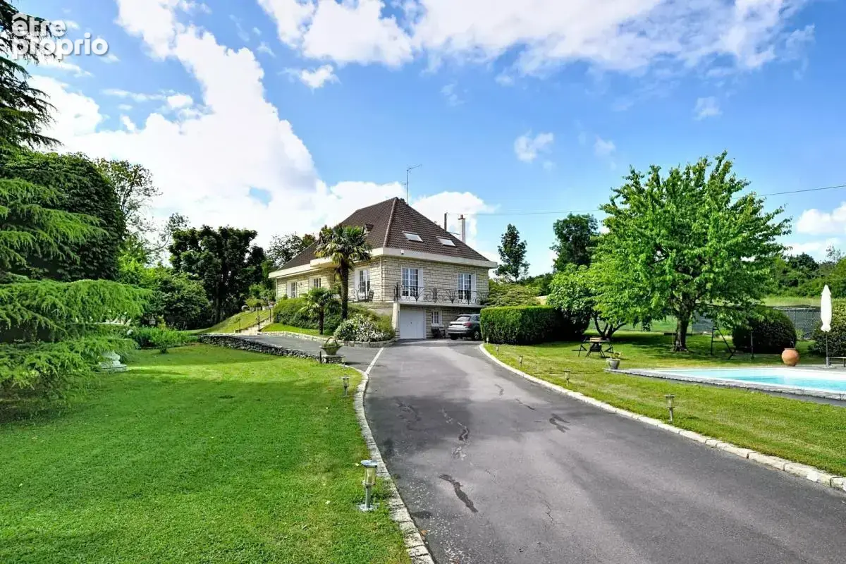 Maison à VAUX-SUR-SEINE