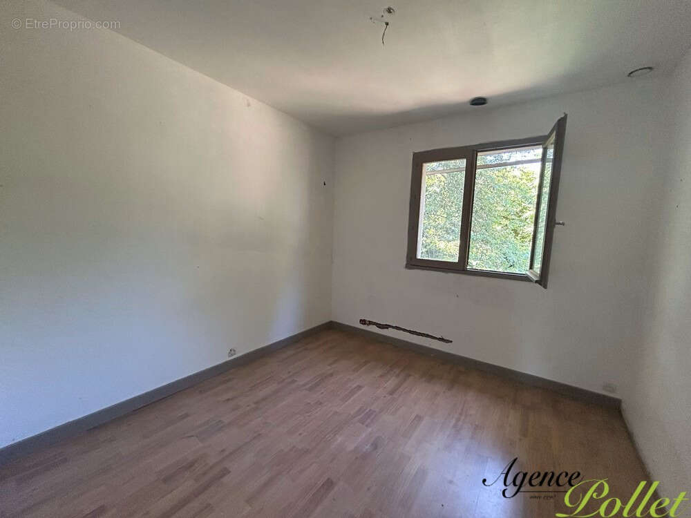 Maison à LA CHAPELLE-D&#039;ANGILLON