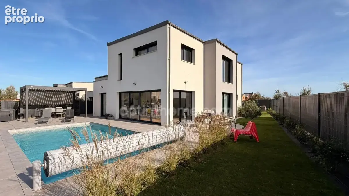 Maison contemporaine avec piscine - Calme, volumes et prestations - photo 9