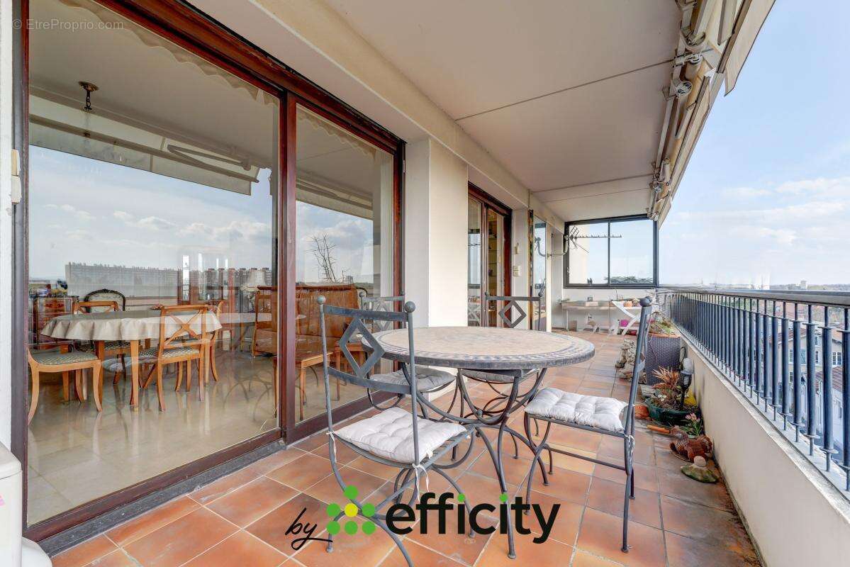 Appartement à BRON