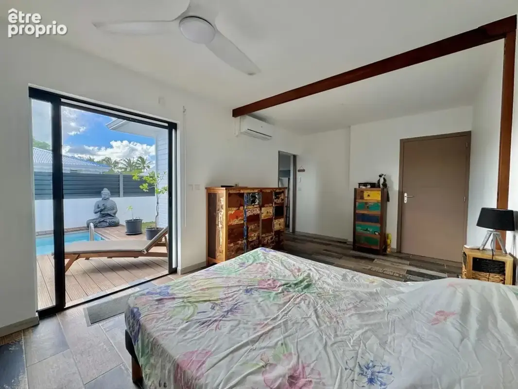 À vendre – saint-françois – villa récente 140 m² – 3 chambres – piscine – autonomie eau & électricité - photo 9