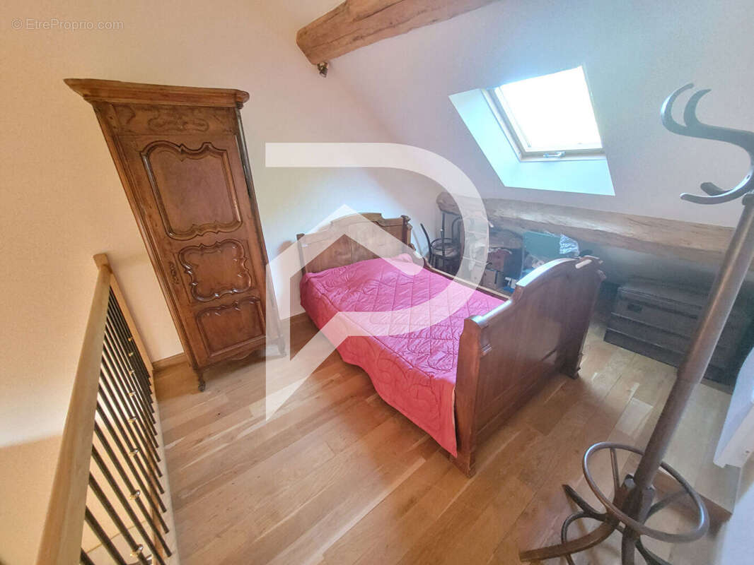 Maison en Pierre Apparente : Votre Refuge Authentique au Coeur de la Nature - photo 14