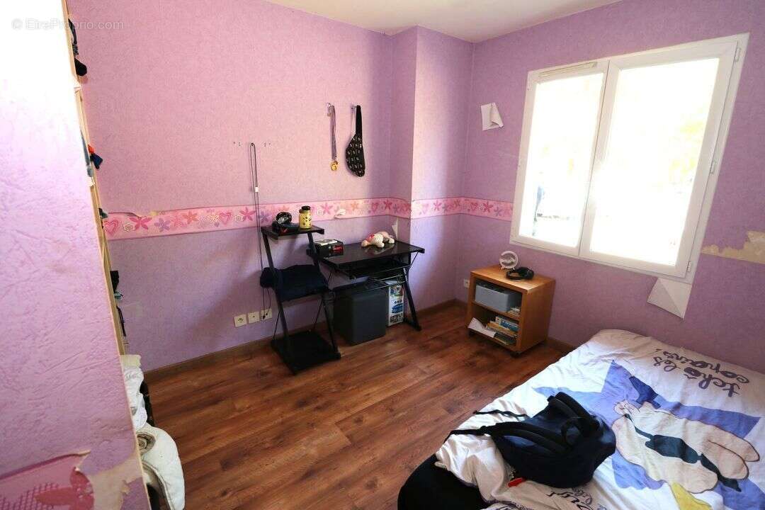 pavillon calme terrain 4 chambres proche bazas cabanon DPE  - Maison à ESCAUDES