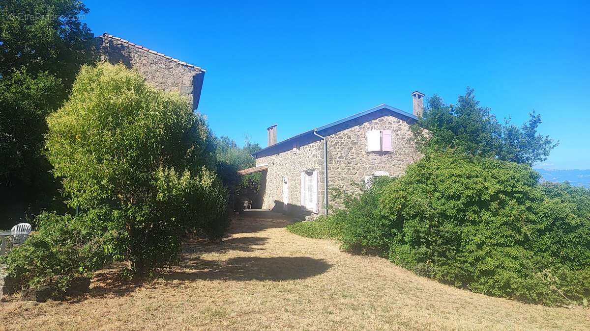 Maison à SAINT-ROMAIN-DE-LERPS