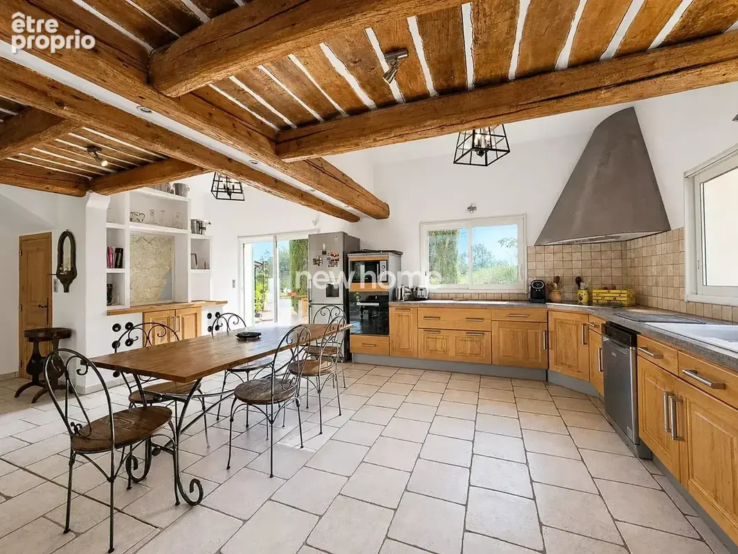 Carcès – Propriété d’exception de 300 m² avec piscine, vue panoramique et 3,5 hectares - photo 14