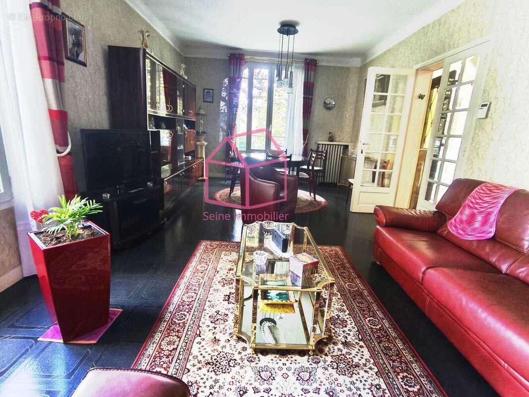 Maison à CHOISY-LE-ROI