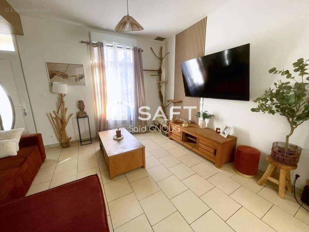 Photo 2 - Maison à SAINT-QUENTIN
