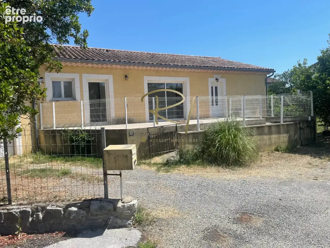 Maison de plain pied centre ville Ruoms - photo 3