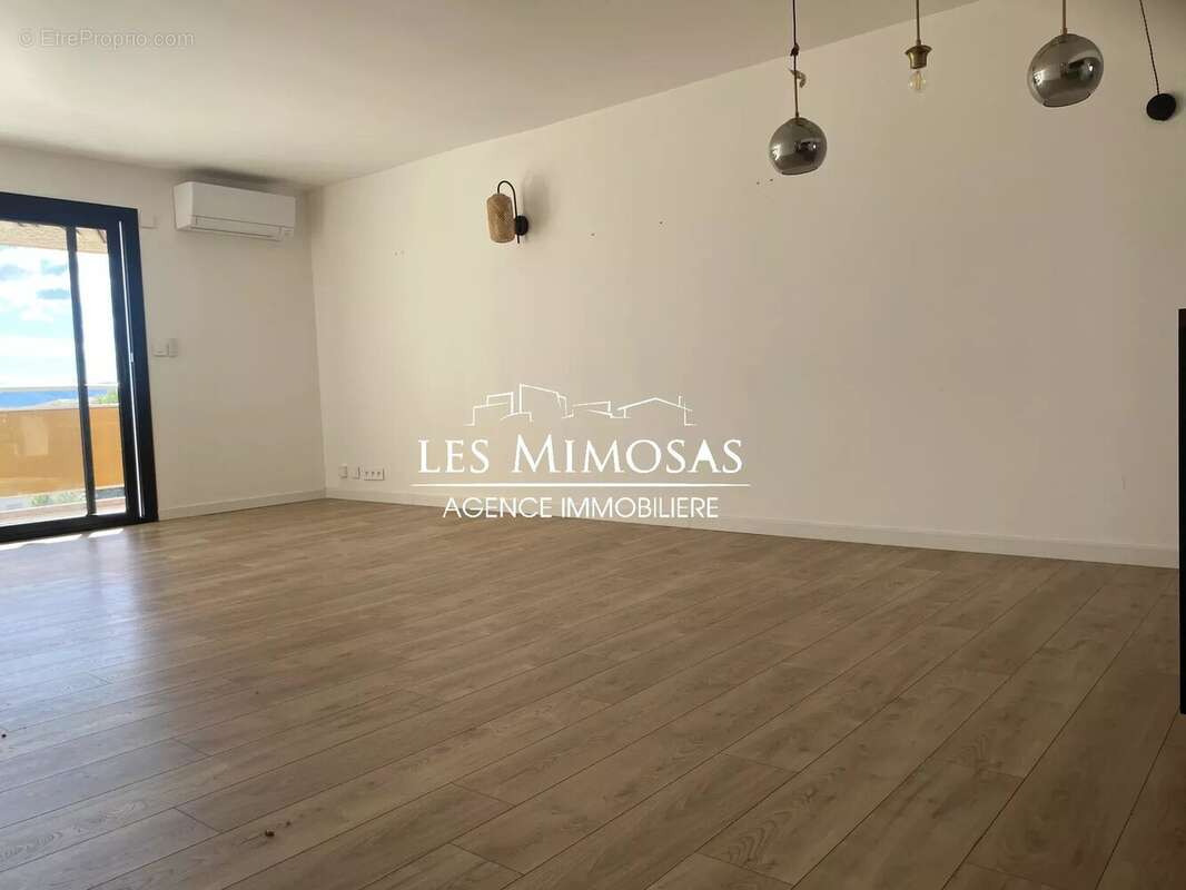 Appartement à FREJUS