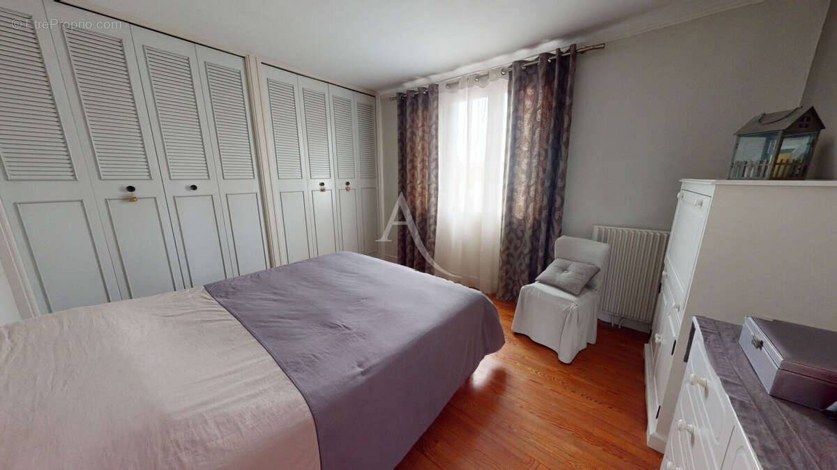Maison à MORANGIS
