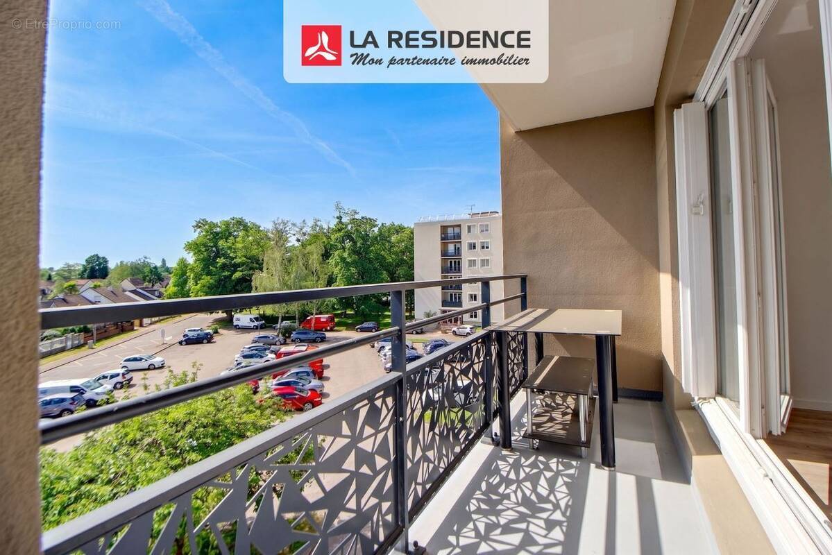 Appartement à VERNEUIL-SUR-SEINE