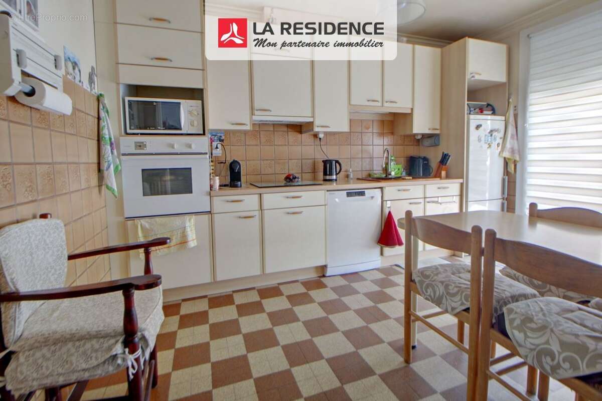Maison 135 m² à Trappes  - photo 5