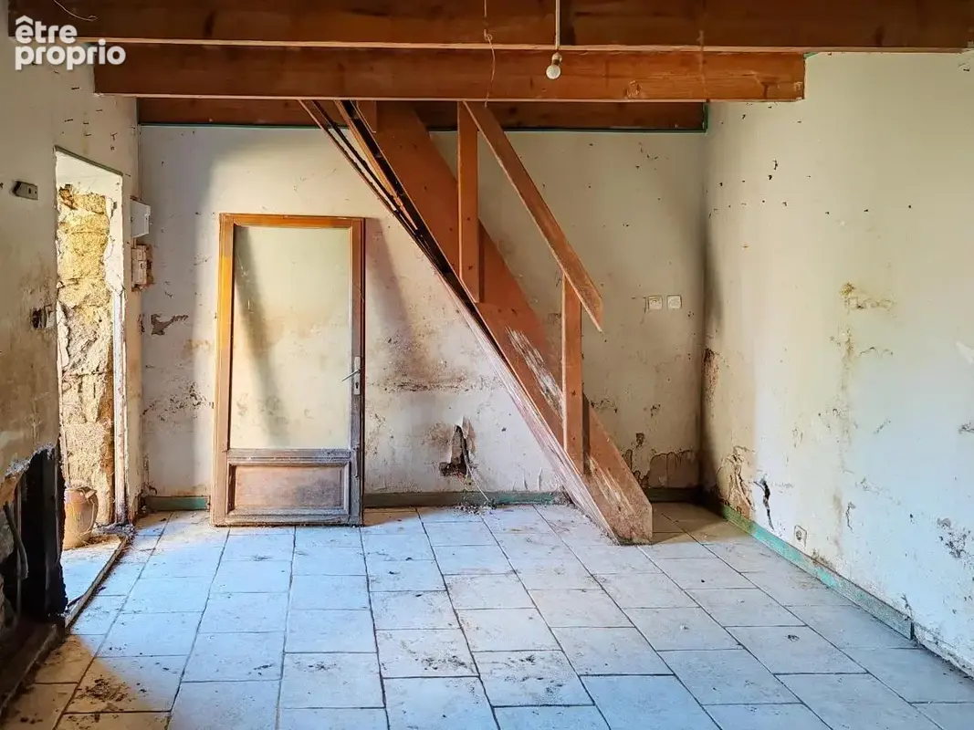 Maison 40 m² à Le Cloitre-Saint-Thegonnec  - photo 7