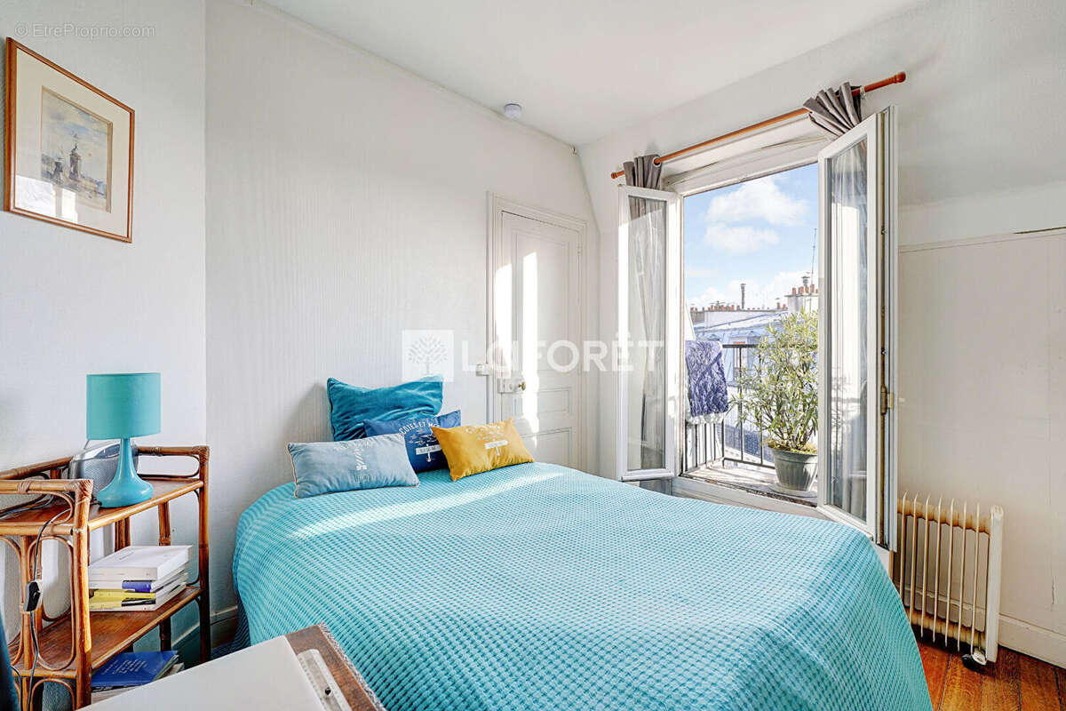 Appartement à PARIS-14E