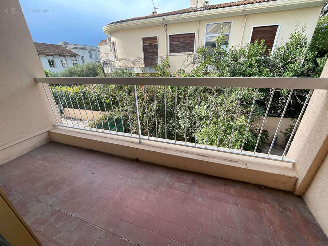 Cannes -saint nicolas  studio + terrasse : - photo 4